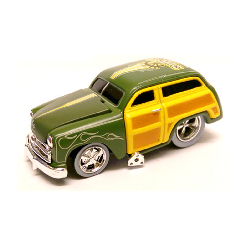 Maisto 1:64 Scale: Muscle Machines - 50' Ford Woody
