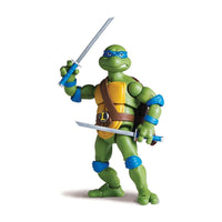 Load image into Gallery viewer, Teenage Mutant Ninja Turtles Classics: Leonardo Action Figure (DAMAGED PACKAGING)
