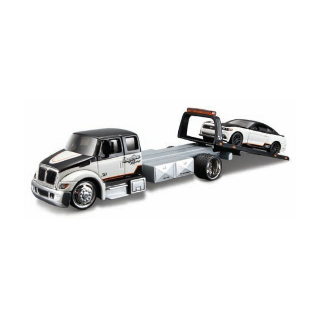 Maisto 1:64 Scale: Elite Transport - International Durastar & 2015 Mustang GT