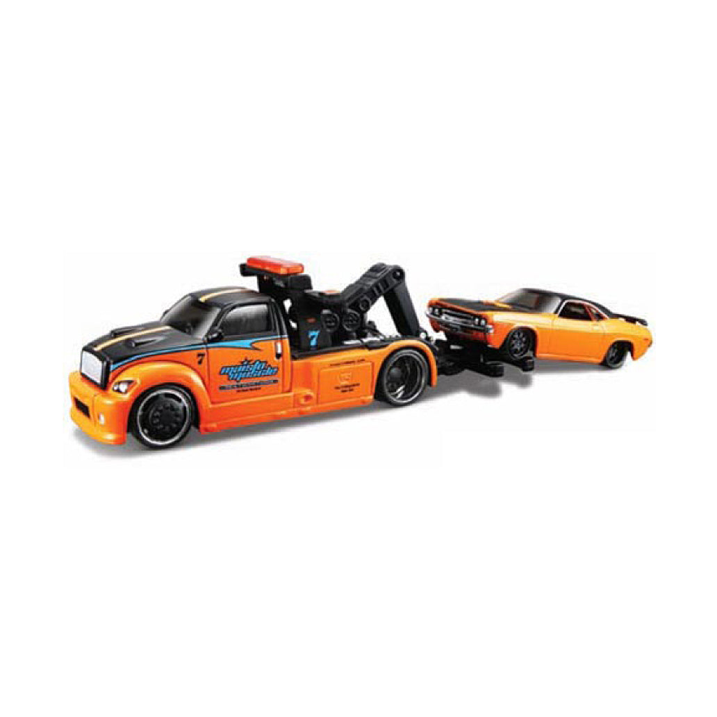 Maisto 1:64 Scale: Elite Transport - Maisto Wrecker & 1970 Dodge Challenger RT